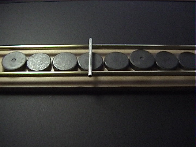 ���j�A���[�^�[�J�[�͌^2